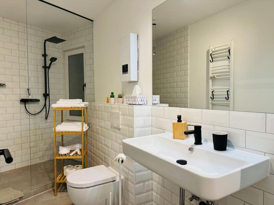 Klassen Stay - Designer Apartment Fuer 6 - Zentral - 2X Kingsize Essen Eksteriør bilde